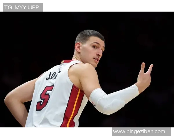 🏀热火6人上双送鹈鹕7连败 鲍威尔34分 墨菲27+8 锡安12+5